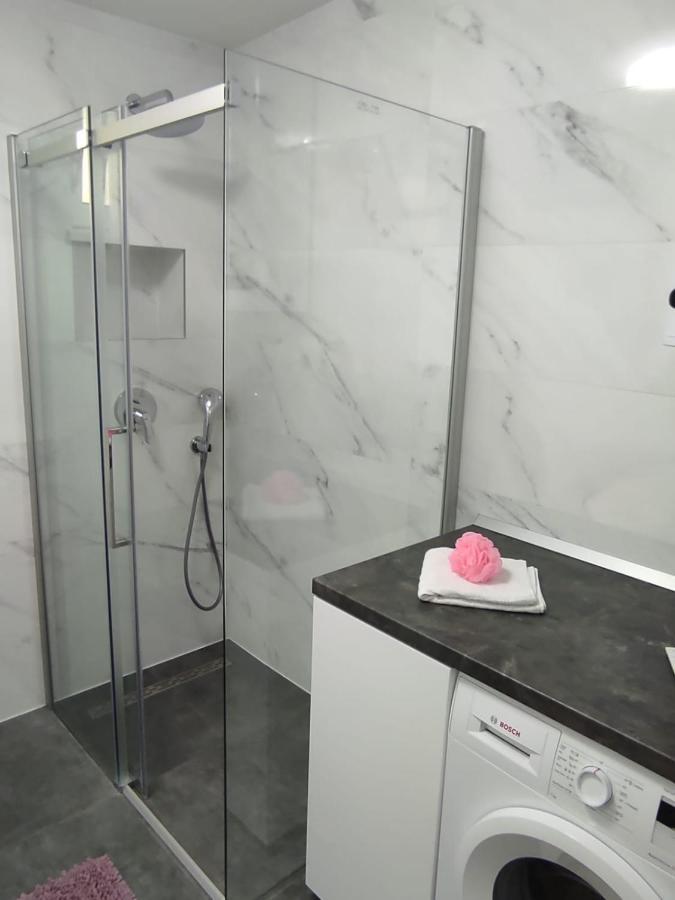 Apartman Koko With Private Jacuzzi Макарска Экстерьер фото