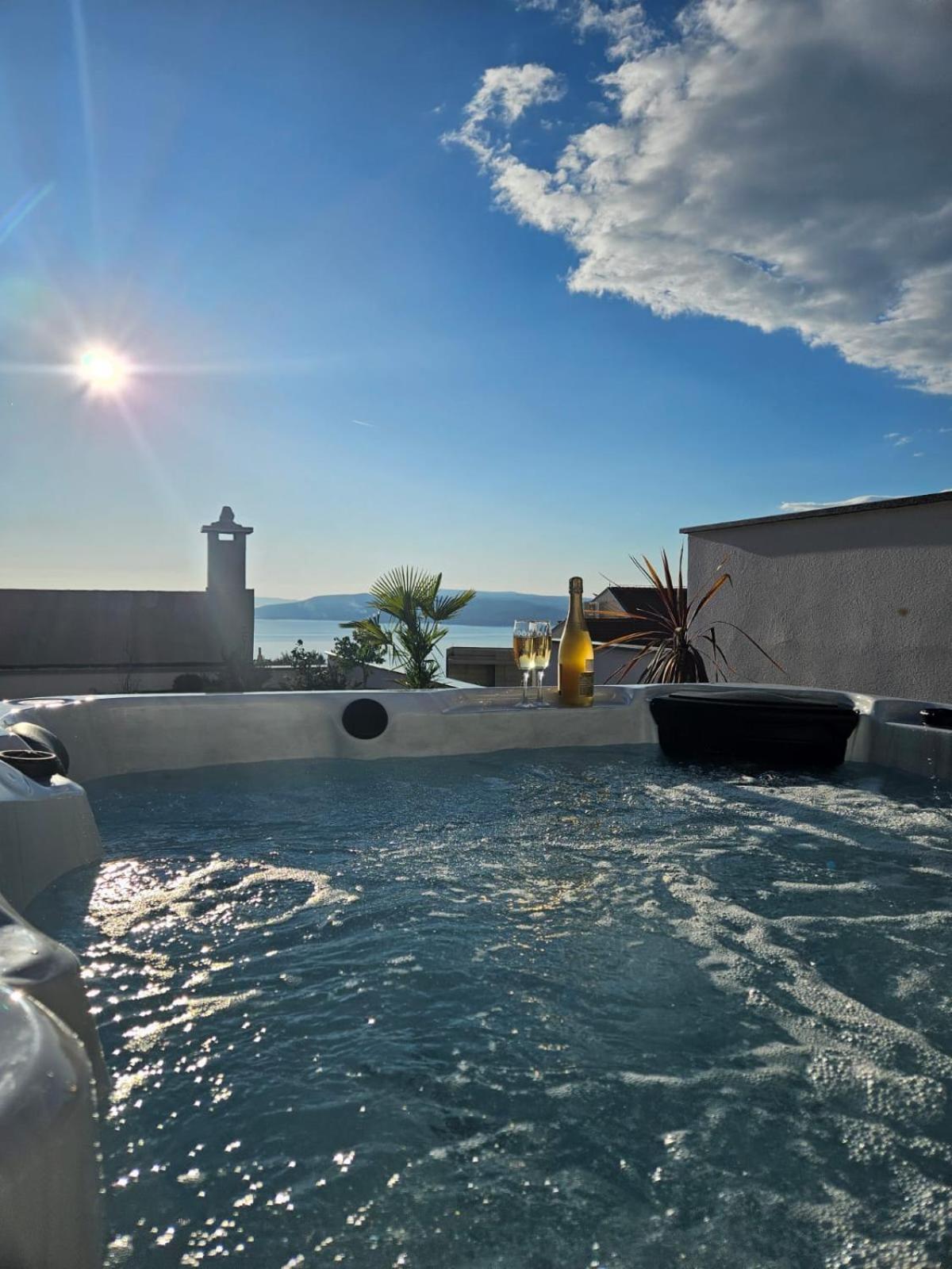 Apartman Koko With Private Jacuzzi Макарска Экстерьер фото