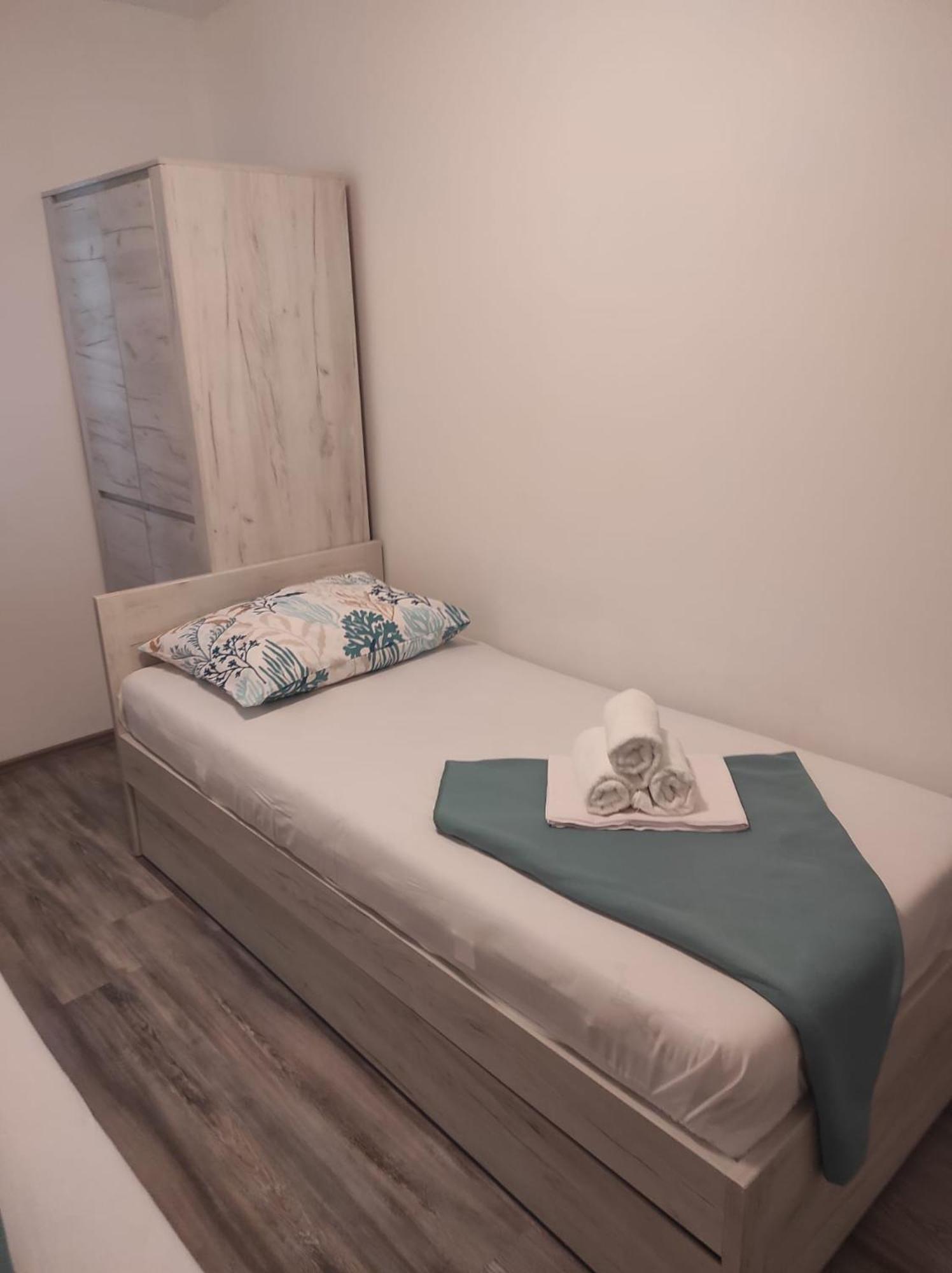 Apartman Koko With Private Jacuzzi Макарска Экстерьер фото