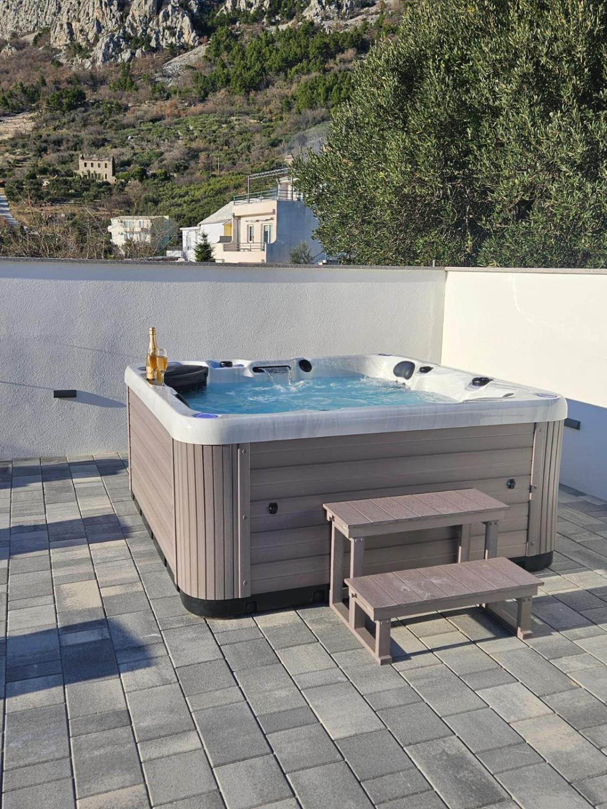 Apartman Koko With Private Jacuzzi Макарска Экстерьер фото
