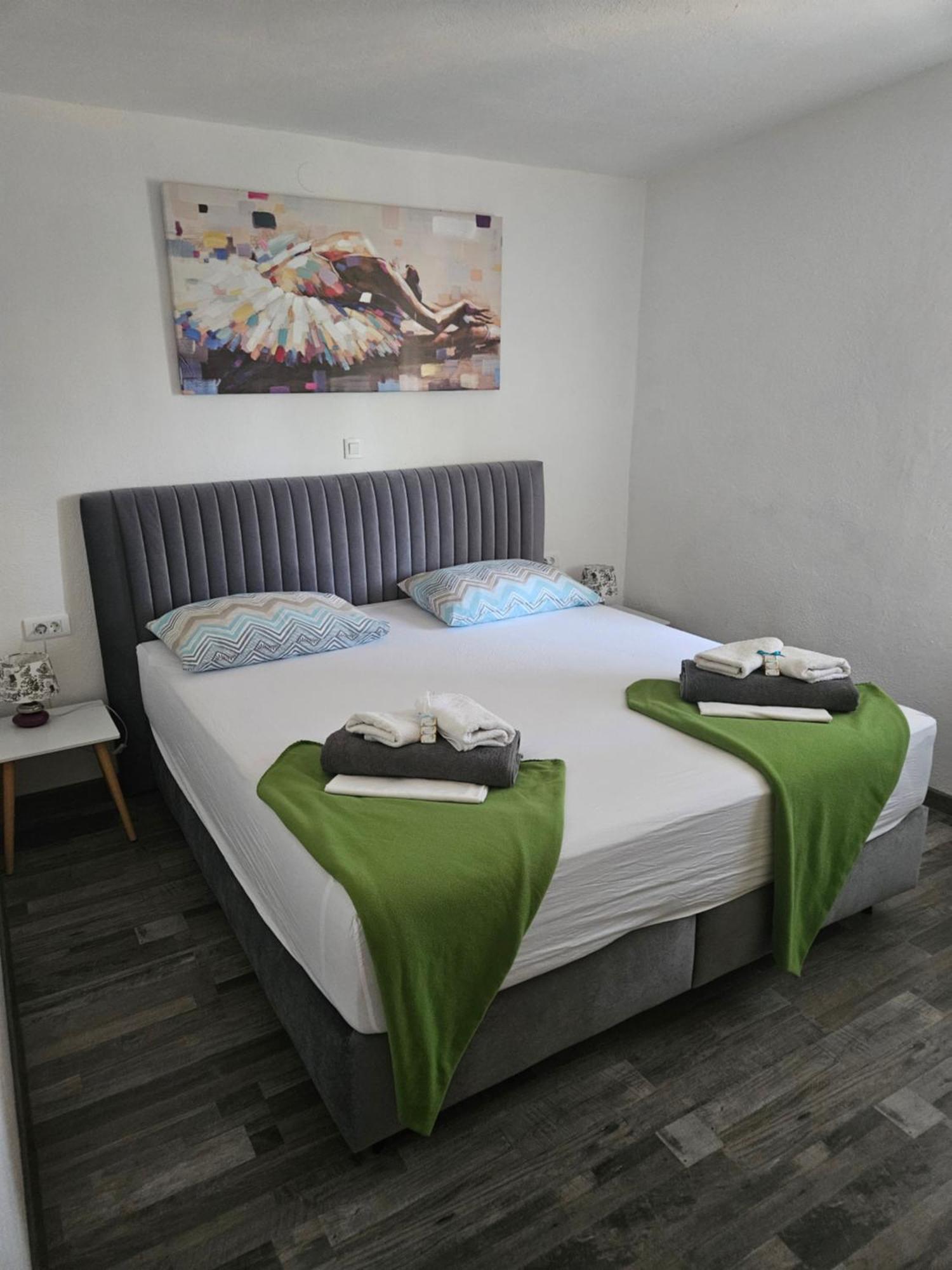 Apartman Koko With Private Jacuzzi Макарска Экстерьер фото