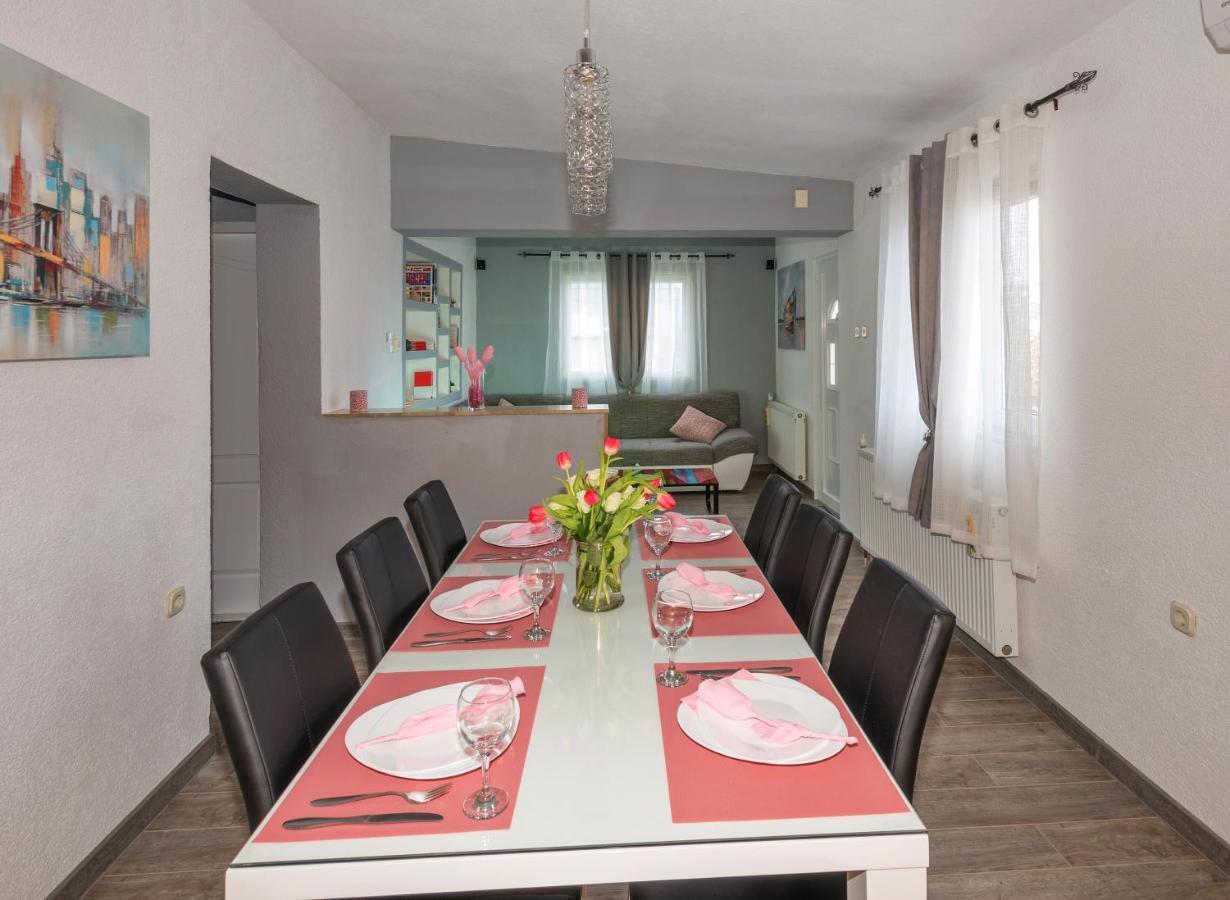 Apartman Koko With Private Jacuzzi Макарска Экстерьер фото