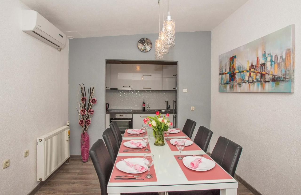 Apartman Koko With Private Jacuzzi Макарска Экстерьер фото