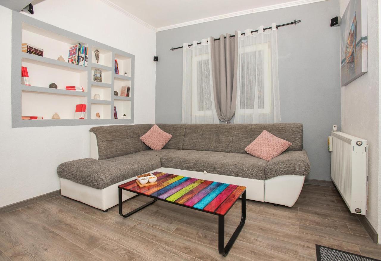 Apartman Koko With Private Jacuzzi Макарска Экстерьер фото